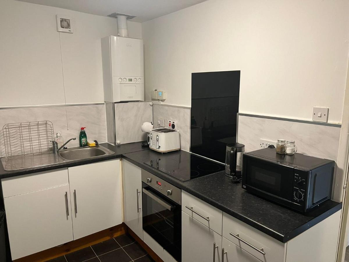Topzy-Turvy - 1 Bedroom Apartment Swansea Bagian luar foto